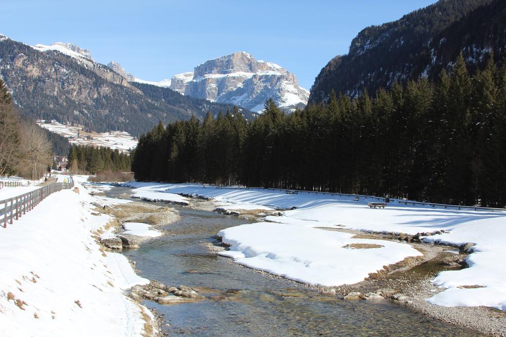 Appartamento Niki Campitello Campitello di Fassa Kamer foto