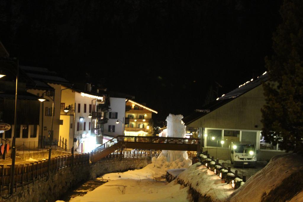 Appartamento Niki Campitello Campitello di Fassa Buitenkant foto