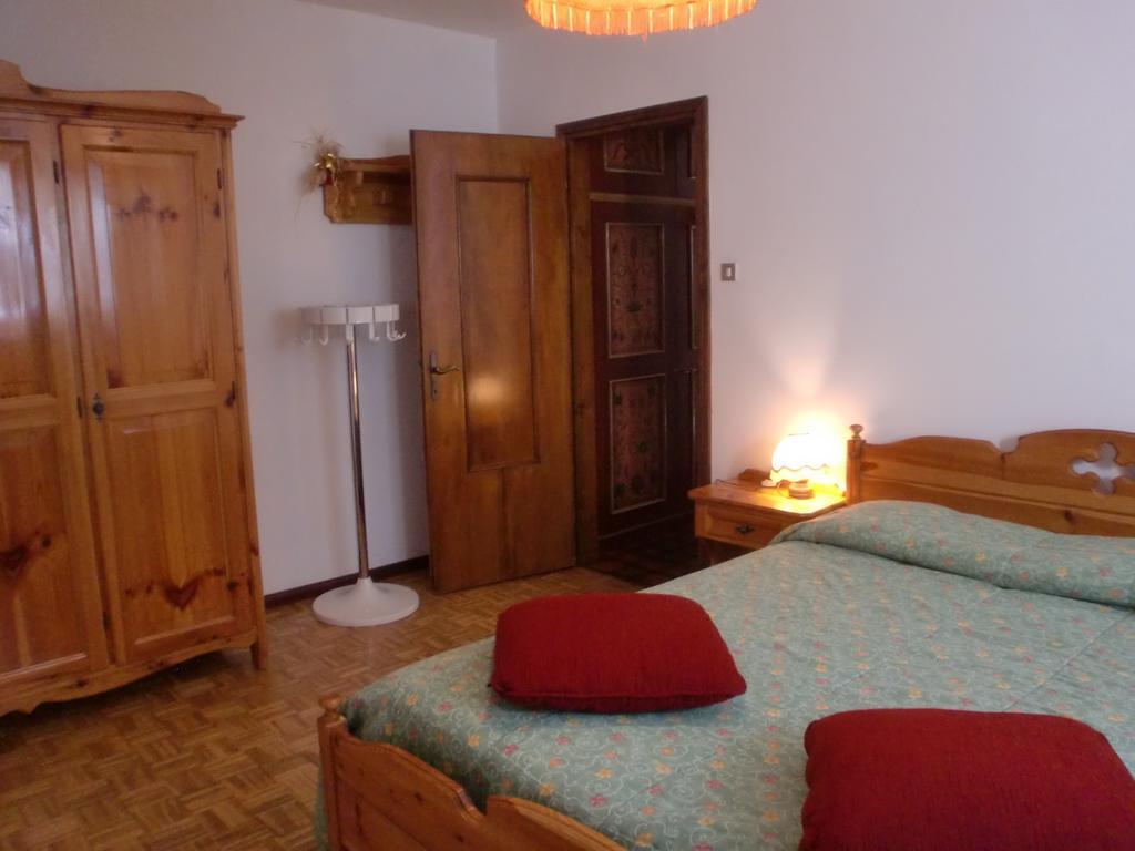 Appartamento Niki Campitello Campitello di Fassa Kamer foto